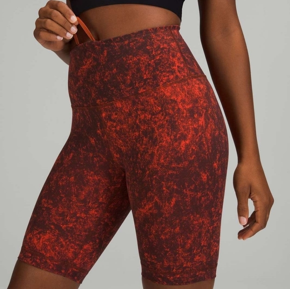 lululemon athletica Pants - NWT Lululemon Wunder Train HR Shorts